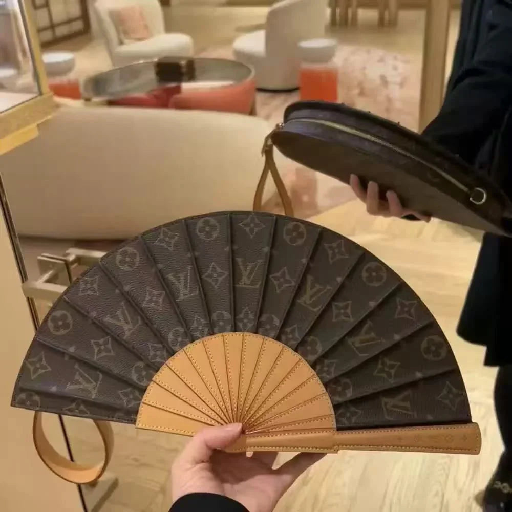 LOUIS Vuitton FAN