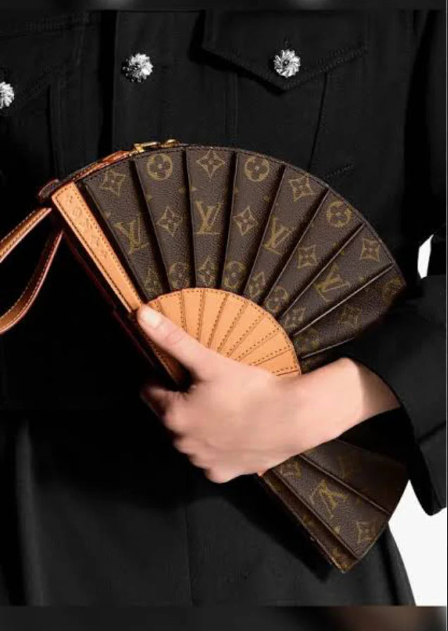 LOUIS Vuitton FAN