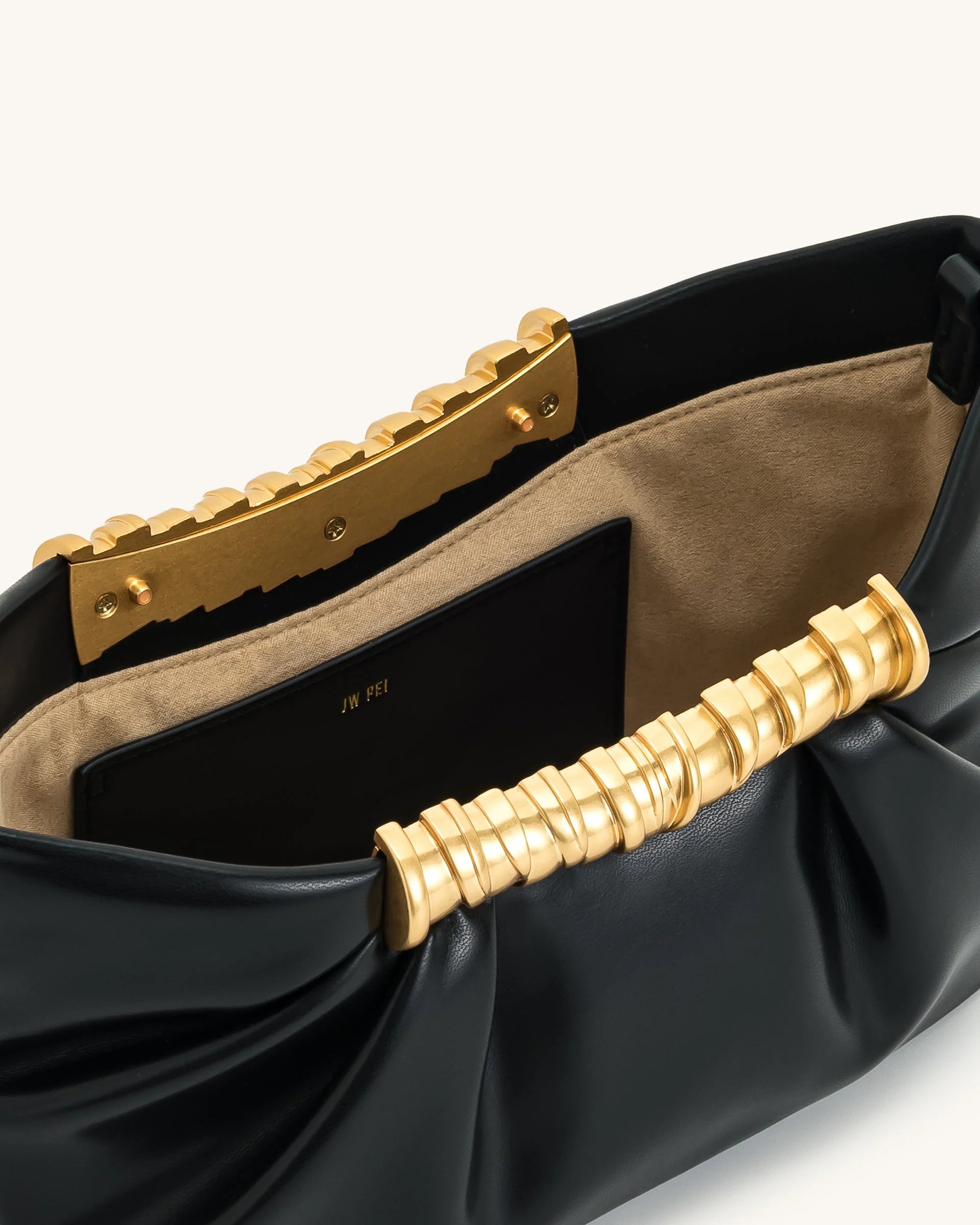 JW PEI Leia clutch