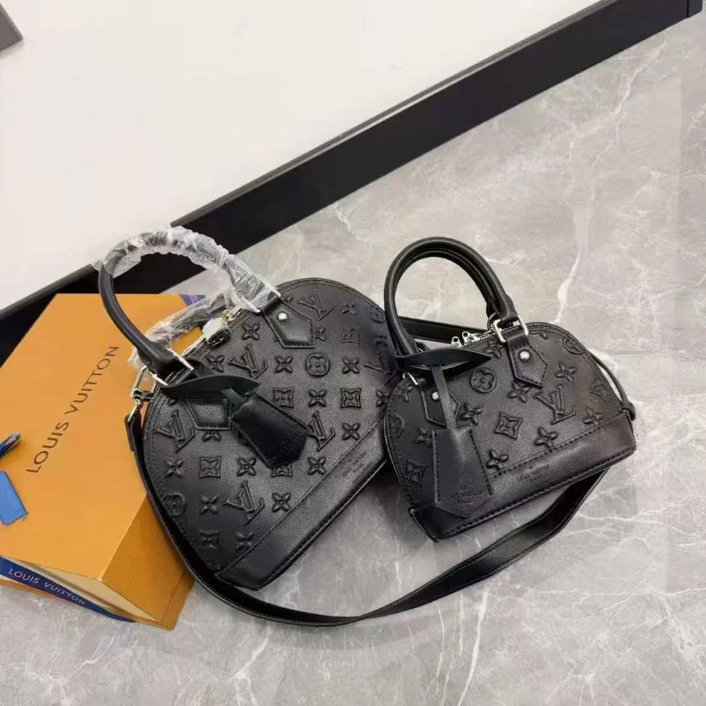 Louis Vuitton - Black - Medium