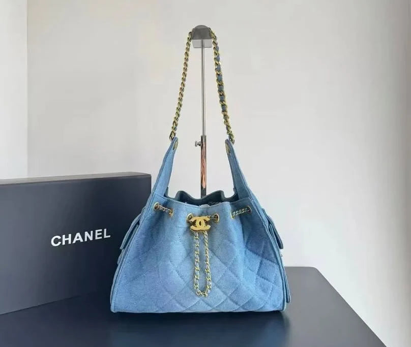 CHANEL Quilted 25 Handbag
