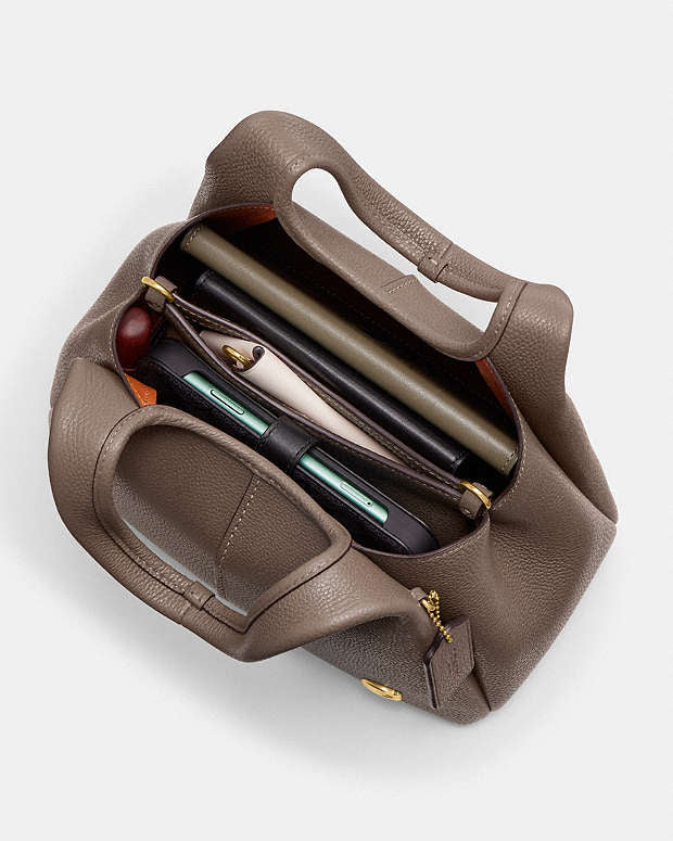 Coach - Hadley Hobo 21