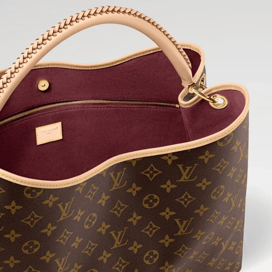 Louis Vuitton - Brown